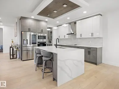 Interior photo 4 of 3708 1 AV SW