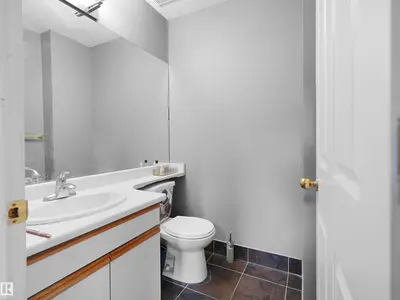 Interior photo 2 of 4267 29 AV NW NW