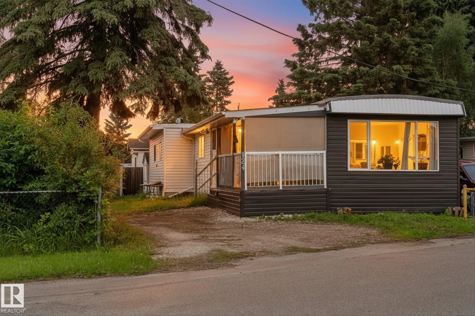 124 305 calahoo RD, Spruce Grove - 2 bedroom Single Family Residence for sale