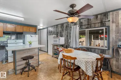 Interior photo 2 of 124 305 calahoo RD