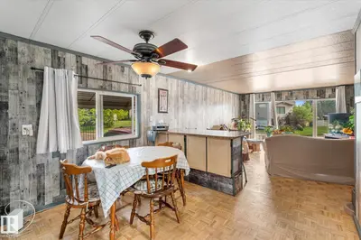 Interior photo 3 of 124 305 calahoo RD