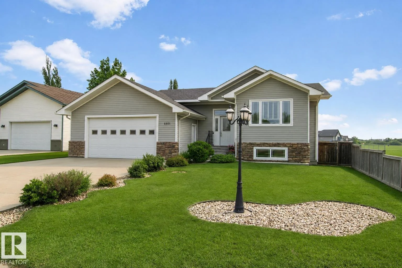 4401 39 ST, Bonnyville Town - 5 bedroom Detached Single Family for sale