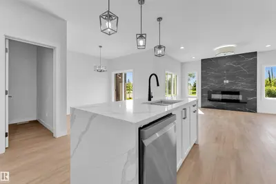 Interior photo 2 of 292 Fraser Way Nw NW