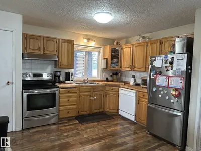 Interior photo 1 of 5337 65 Street