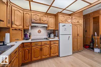 Interior photo 3 of 8736 72 ST NW NW