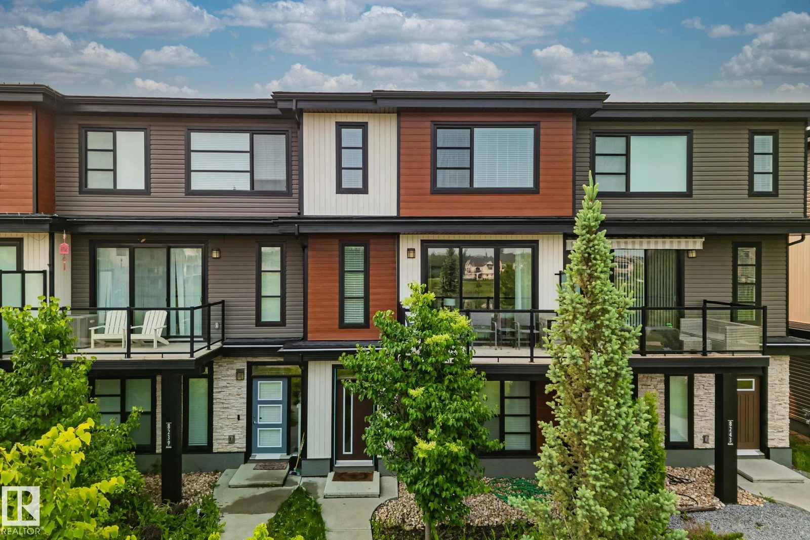 8241 CHAPPELLE WY SW, Edmonton - 3 bedroom Residential Attached for sale