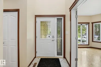 Interior photo 1 of 714 DALHOUSIE WY NW