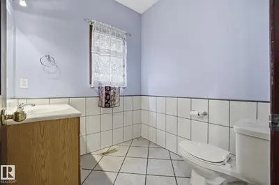 Interior photo 3 of 714 DALHOUSIE WY NW