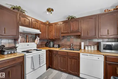 Interior photo 4 of 12062 157 AV NW