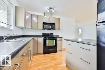 Interior photo 2 of #5 70 Cavan RD