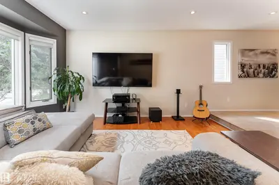Interior photo 4 of 14 Durand PL