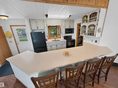 Interior photo 4 of 52214 RGE ROAD 12