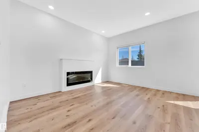 Interior photo 4 of 523 KLEINS CO