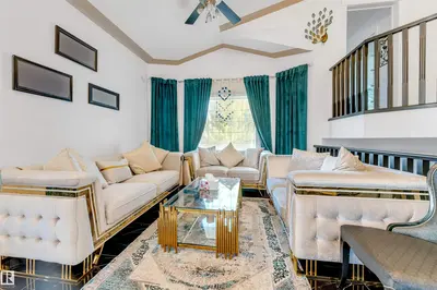 Interior photo 2 of 7920 7 AV SW
