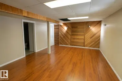 Interior photo 3 of 10439 36A NW