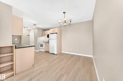 Interior photo 3 of 