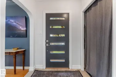 Interior photo 2 of 10947 116 ST NW