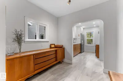 Interior photo 4 of 10947 116 ST NW