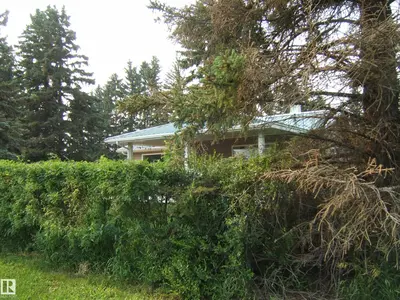 Interior photo 2 of 163062 TWP RD 565