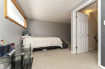 Interior photo 2 of 505 SUNNYDALE RD