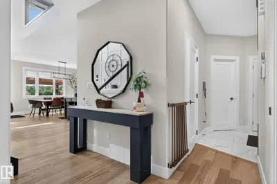 Interior photo 1 of 147 HENDERSON LI