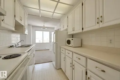 Interior photo 2 of #1502 9725 106 ST NW