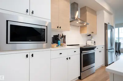 Interior photo 4 of 1091 EATON RD NW