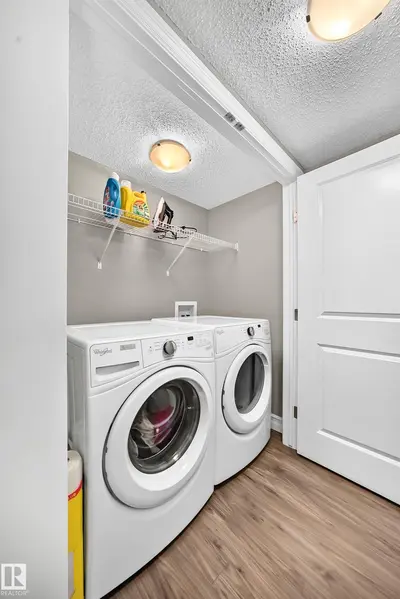 Interior photo 4 of 10 415 clareview Rd NW NW NW