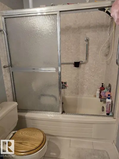 Interior photo 4 of 79 GARIEPY CR NW