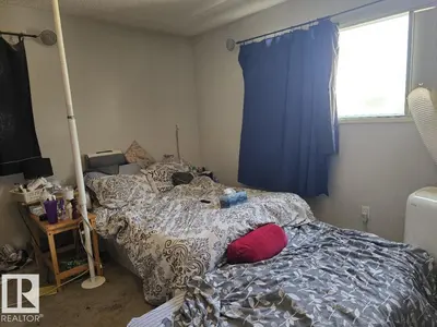 Interior photo 2 of 79 GARIEPY CR NW