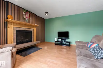 Interior photo 3 of #2 1511 PARKLAND DR