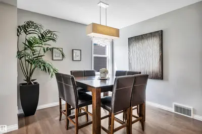 Interior photo 3 of 1239 DANIELS CR SW