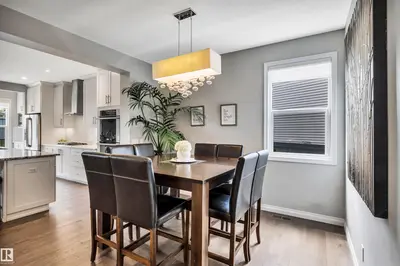 Interior photo 2 of 1239 DANIELS CR SW