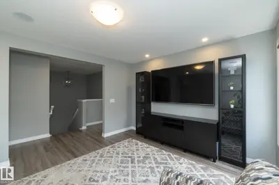 Interior photo 2 of 923 MCCONACHIE BV NW