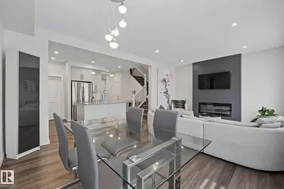 Interior photo 3 of 432 ROBERTS CR