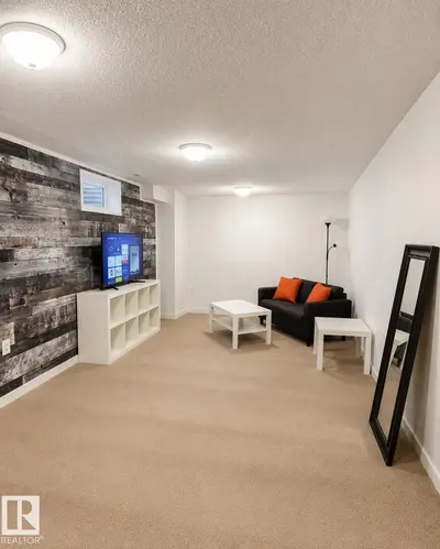 Interior photo 4 of 261 CALLINGWOOD TWO TW NW NW