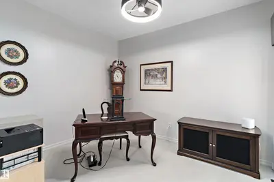 Interior photo 2 of 1097 ARMITAGE CR SW