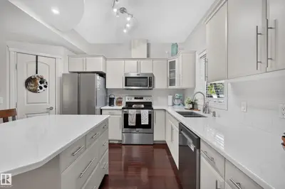 Interior photo 2 of #6 903 RUTHERFORD RD SW