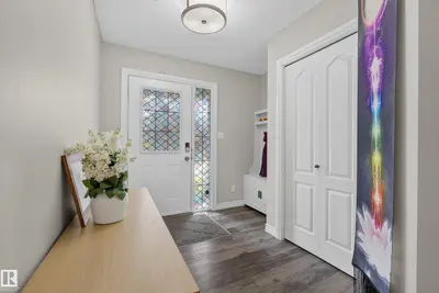 Interior photo 4 of 11 PETER ST