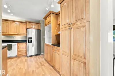 Interior photo 1 of 2 MORELAND RD
