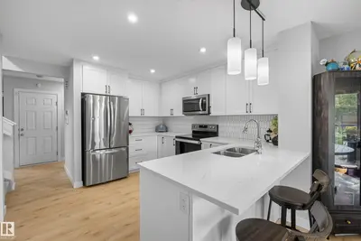Interior photo 4 of 5129 LARK CR NW