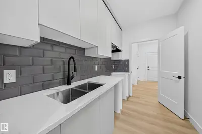 Interior photo 2 of 803 30 AV NW