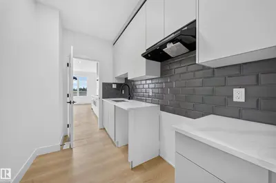 Interior photo 3 of 803 30 AV NW