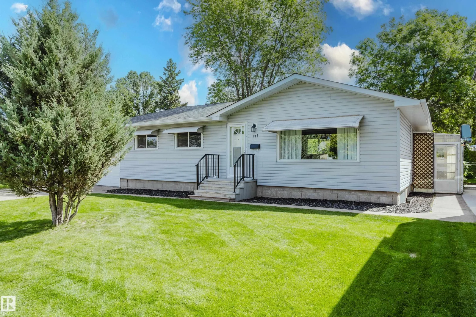 102 PINE ST, Sherwood Park - 4 bedroom Detached Single Family for sale
