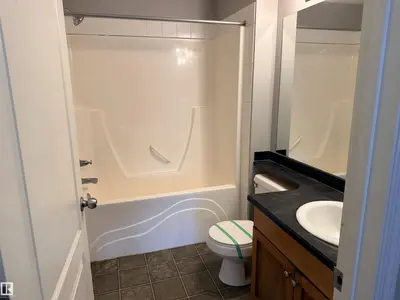 Interior photo 2 of #2202 320 CLAREVIEW STATION DR NW