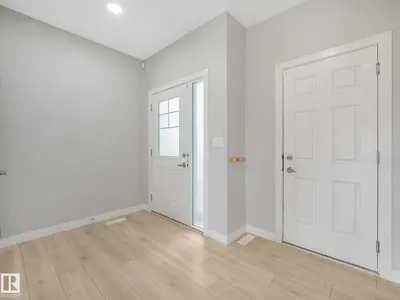 Interior photo 3 of 1057 COOPERS HAWK LINK LI NW