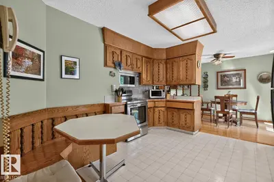 Interior photo 3 of 3 HUMMINGBIRD CO