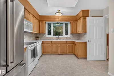Interior photo 3 of 17603 85 AV NW NW
