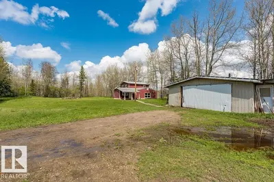 Interior photo 1 of 470047 RGE ROAD 35