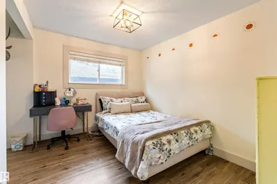 Interior photo 4 of 23 GLENHAVEN CR